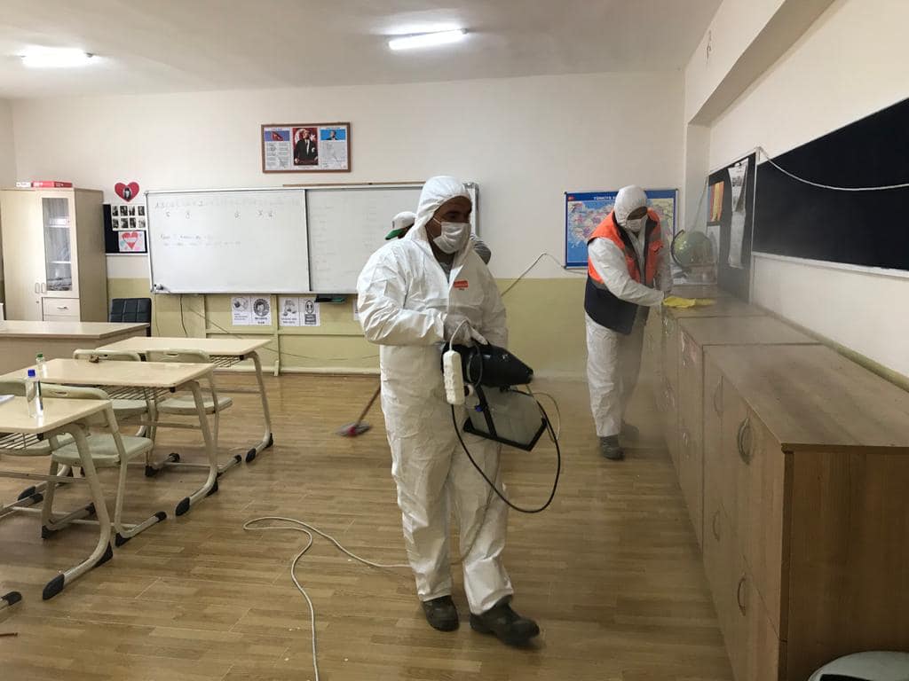 Ahmetbey’de Salgın ile Mücadeleye Ara Verilmeden Devam Ediliyor (3)