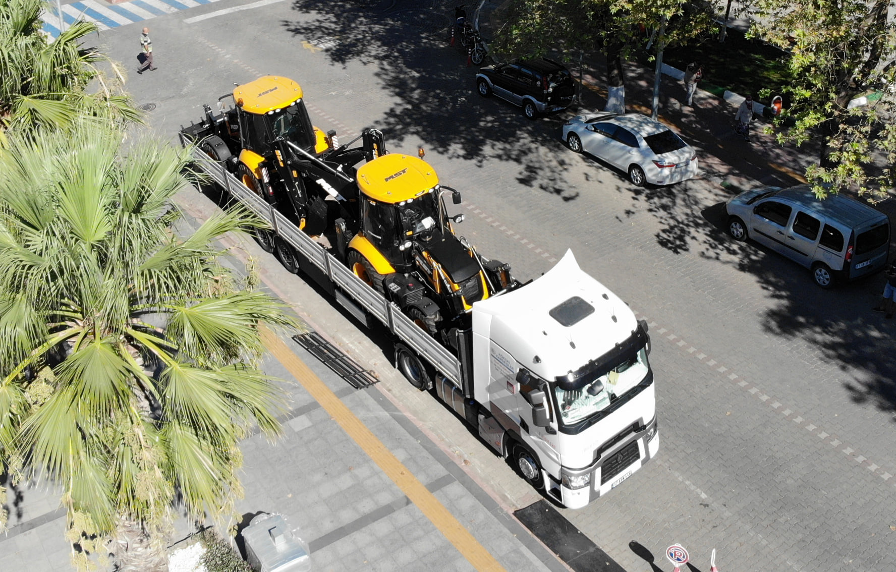 Bayramiç Belediyesi’nin Araç Filosu Büyüyor (2)