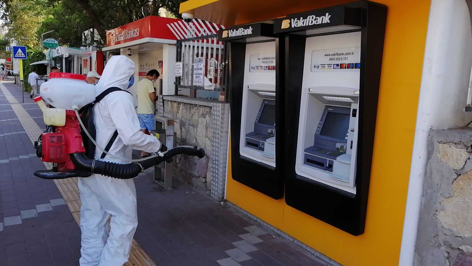 Çanakkale Genelinde Dezenfeksiyon Hız Kesmiyor (3)