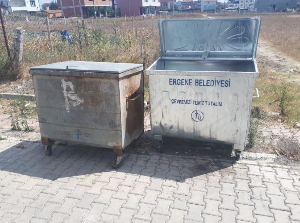 Ergene Belediyesi Eski Çöp Konteynerlerini Yeniliyor