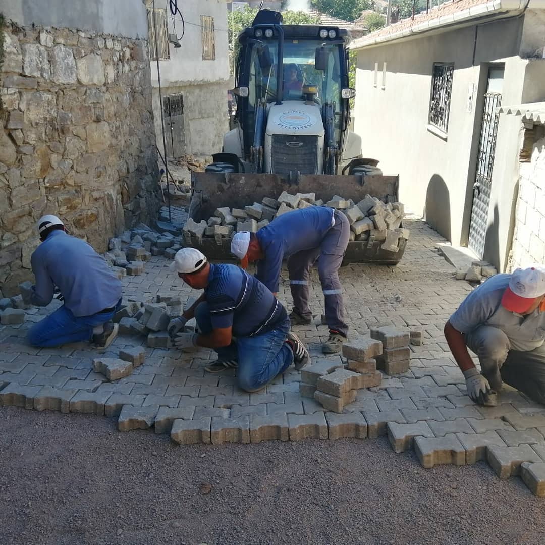 gomecte-bozulan-yollar-tamir-ediliyor (3)