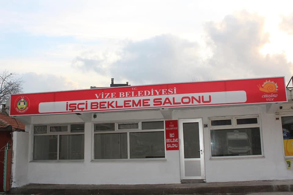 Vize Belediyesi Soğuk Kış Günlerinde İşçileri Unutmadı (1)