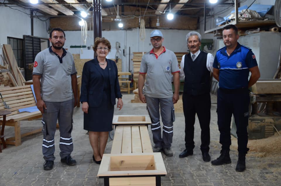 Bozkurt Belediyesi Çiçek Saksılı Parklar Üretiyor (3)