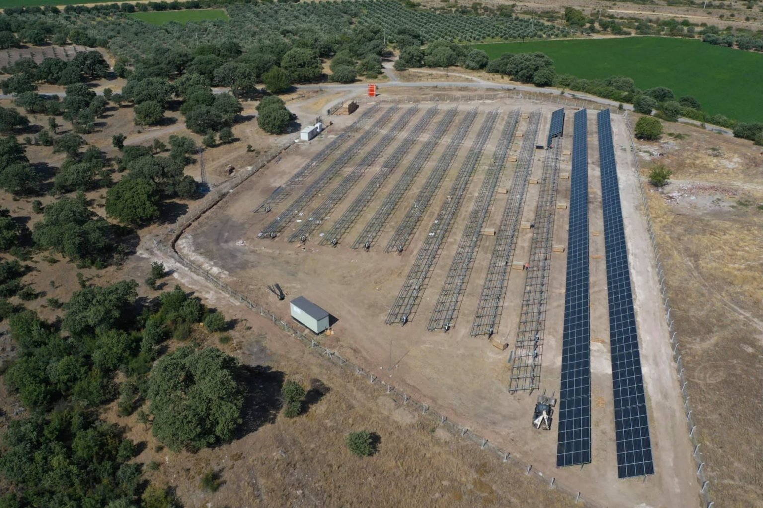 Bergama Güneş Enerji Santrali (GES) Projemizin Panel Montajı Devam Ediyor (1)