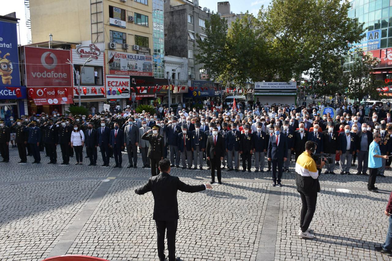 Edremit'in Düşman İşgalinden Kurtuluş Günü Etkinliği'ne Katıldık (1)