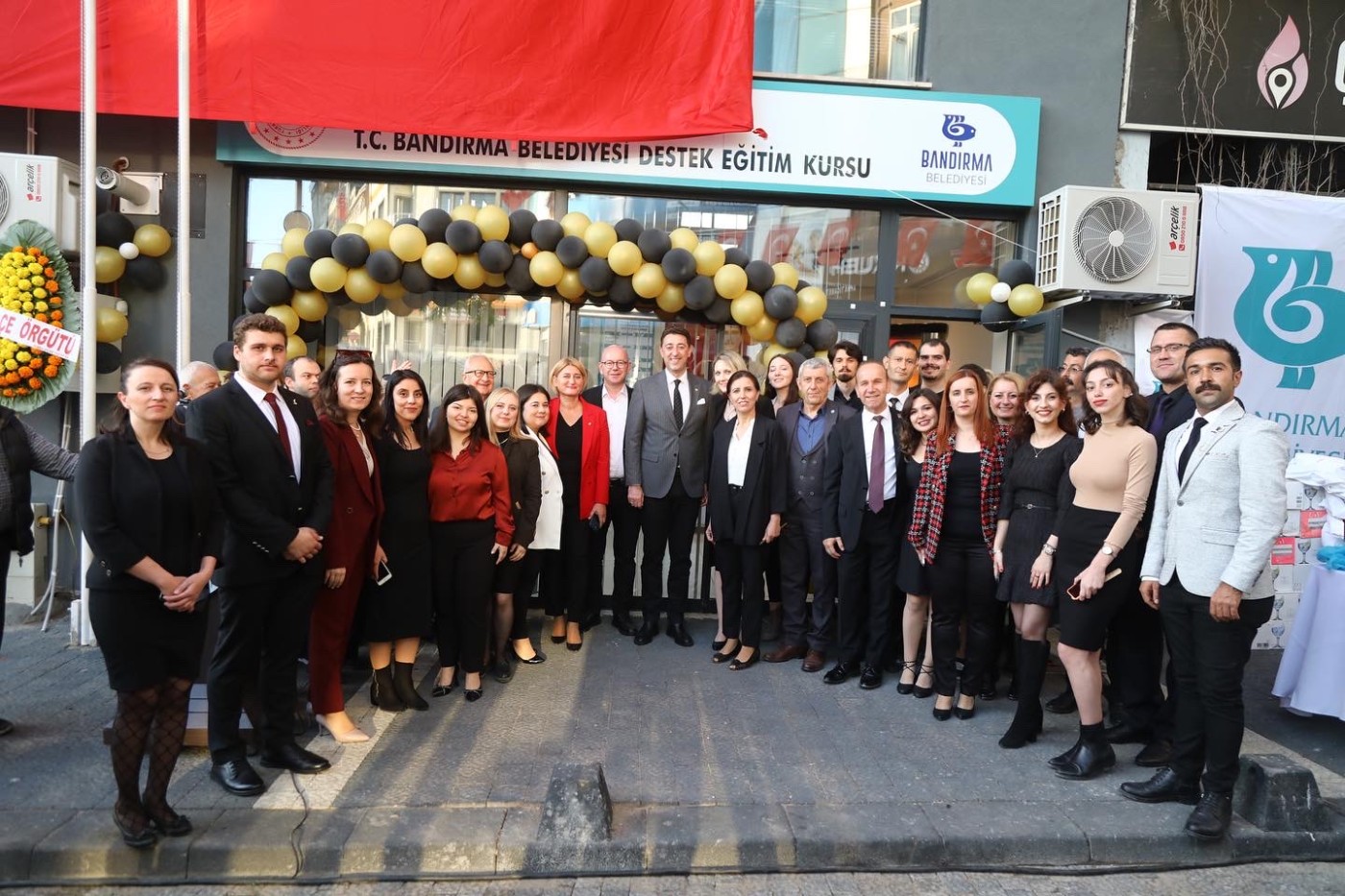 Bandırma Belediyesi Destek Eğitim Kurs Merkezi Hizmete Açıldı (1)