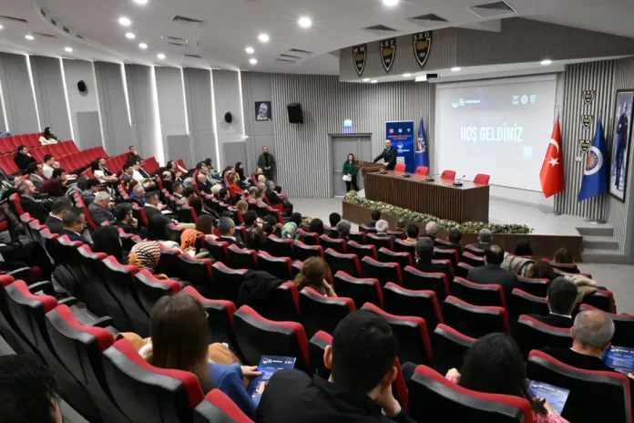 Yedinci Ulusal Yerel Yönetimler Sempozyumu’nun İkinci Günündeyiz4